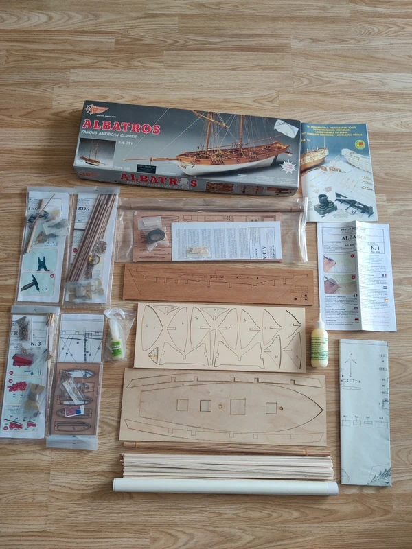 Maquette bateau bois Albatros Mantua Model 1:40 (Art. 771) + Colles