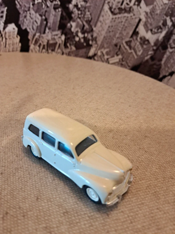 peugeot 203 familialle norev 1/43