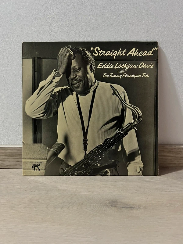 Schallplatte: Eddie Lockjaw Davis with The Tommy Flanagan Trio - Straight Ahead