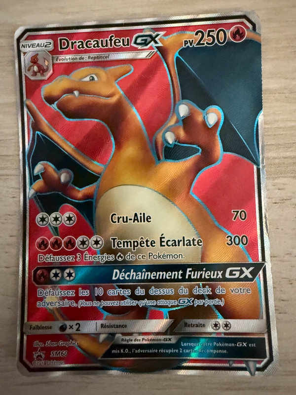 Carte Pokémon Dracaufeu GX SM60