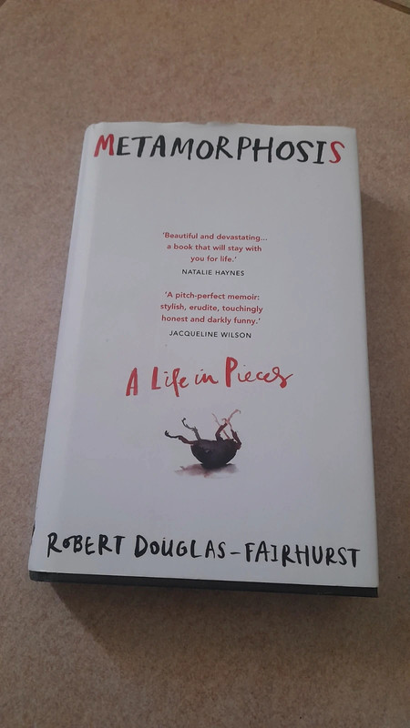 Livro Metamorphosis ,Al life in pieces