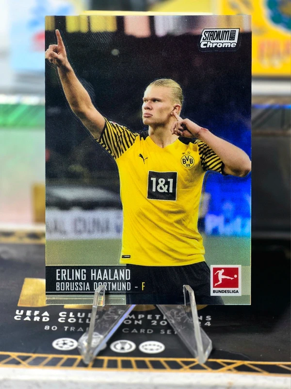 Erling Haaland Refractor Topps Stadium Club Chrome 2022