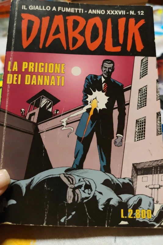 Fumetto Diabolik - La prigione dei dannati (Anno XXXVII - 12)