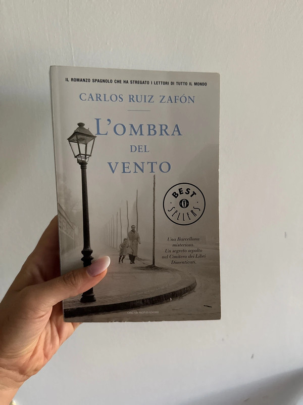 L’ombra del vento – Carlos Ruiz Zafón | Bestseller | Copertina flessibile