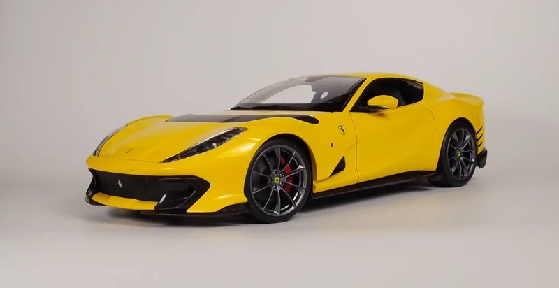 1/18 Ferrari 812 Competizione 2021 Yellow