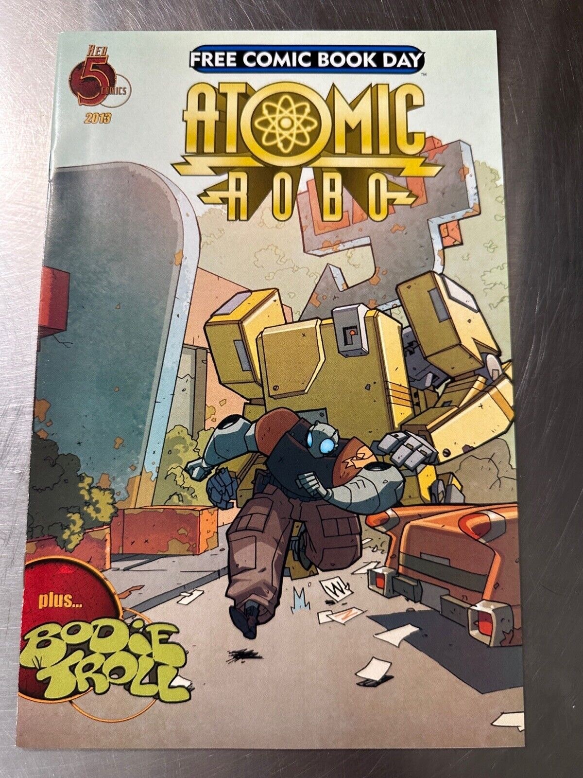 Atomic Robo Bodie Troll 2013 Used Condition Comic Book