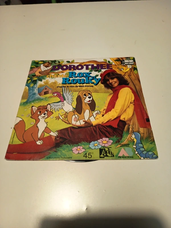 Disque vinyle 45 tours. Dorothée. Disney