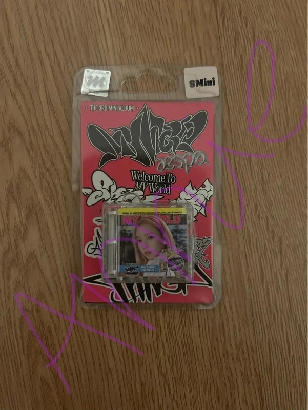 My World SMini Ver. (Karina Ver.)