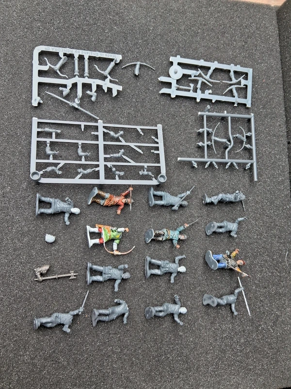 Lot de bitz échelle 28mm pour wargames et conversions Warhammer Warlord Games