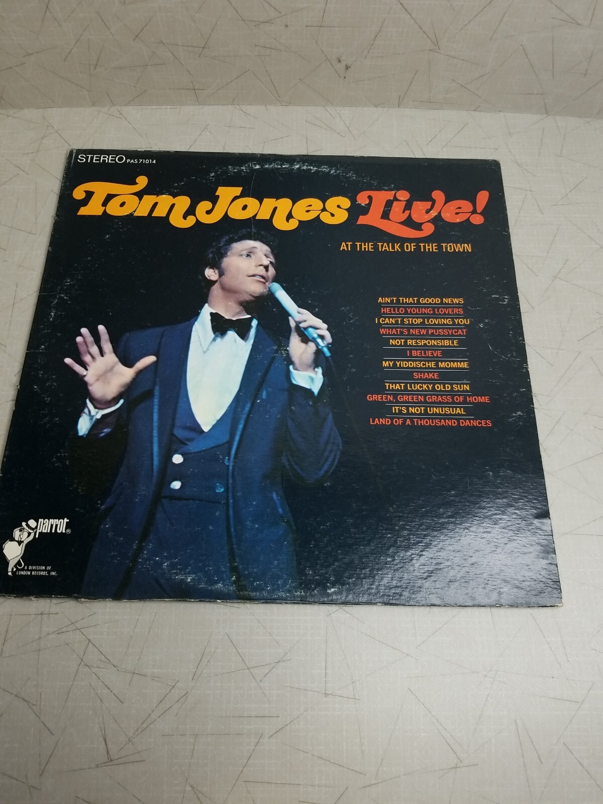 Tom Jones - Live At the Talk of the Town (1967 Vinyl Record) Pop Vocal