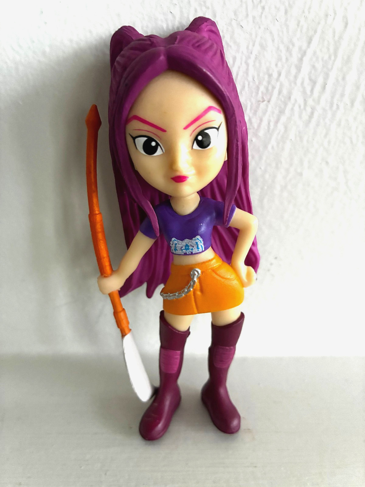K-Pop Demon Hunters MIRA Action Figure with sword - 4"