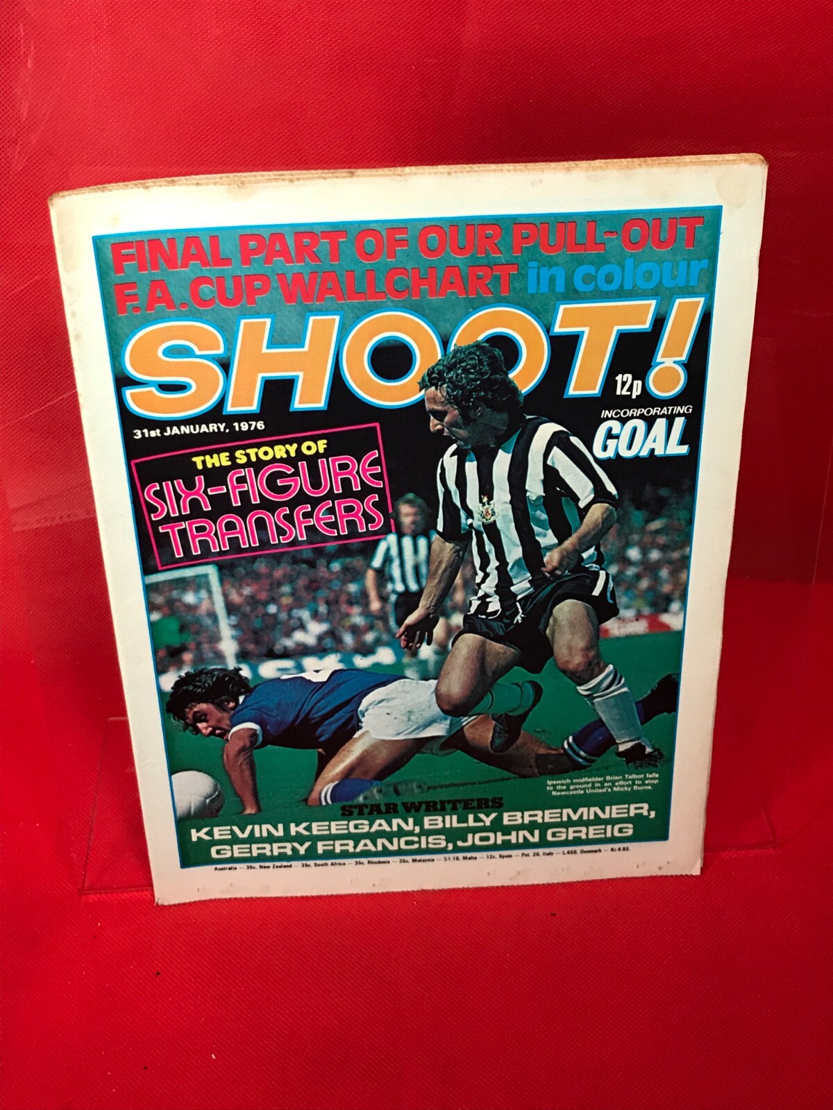 SHOOT 31st of January 1976 SOCCER Kevin Keegan Gerry Francis FOOTBALL MAGAZINE