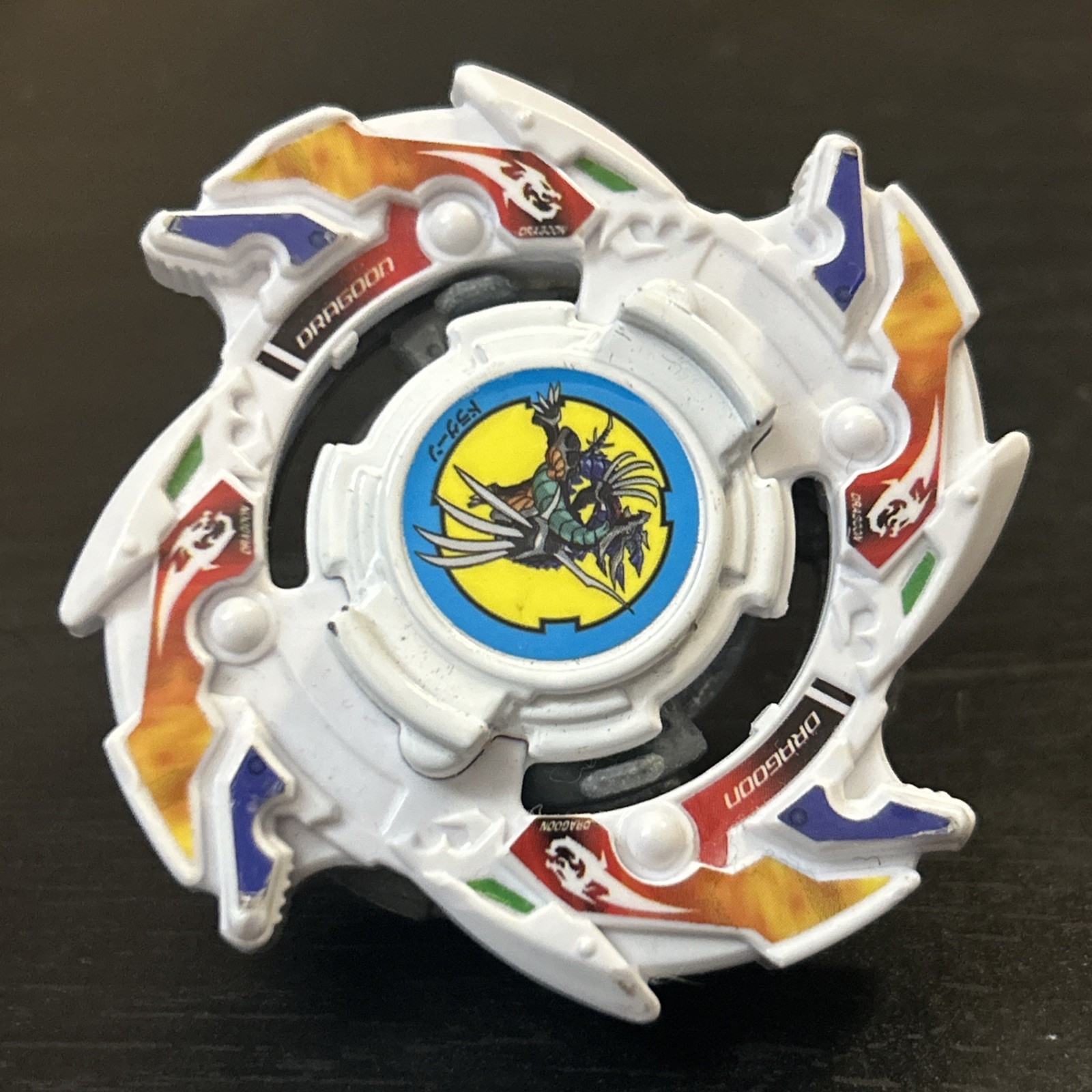 Dragoon V2 Wheel Xceed' + adesivi Beyblade TAKARA TOMY BURST