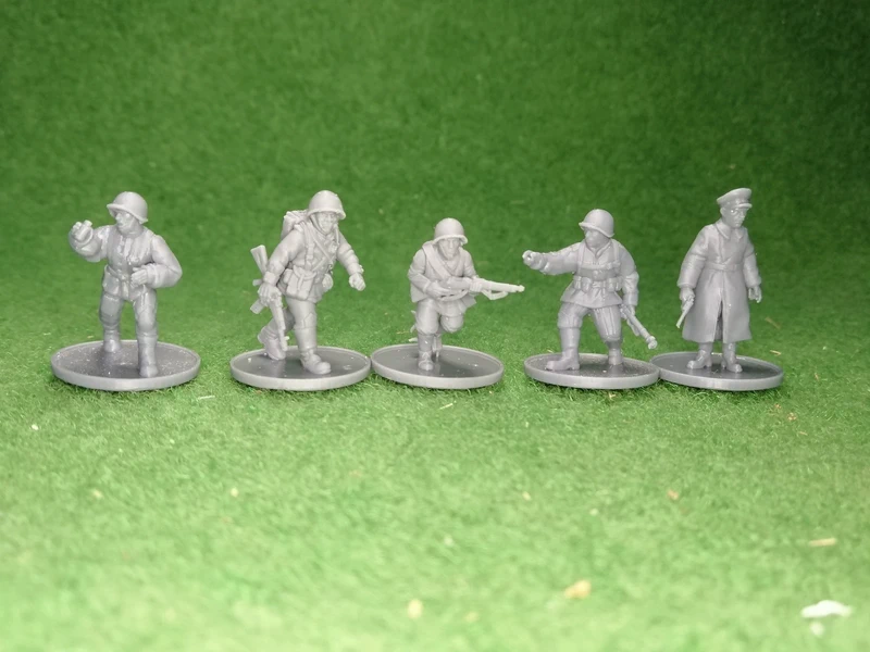 5 soldats russes ( bolt action )
