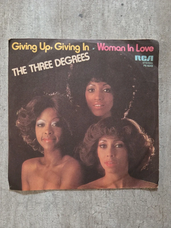 Vinile The Three Degrees - Giving Up Giving In/  Woman In Love