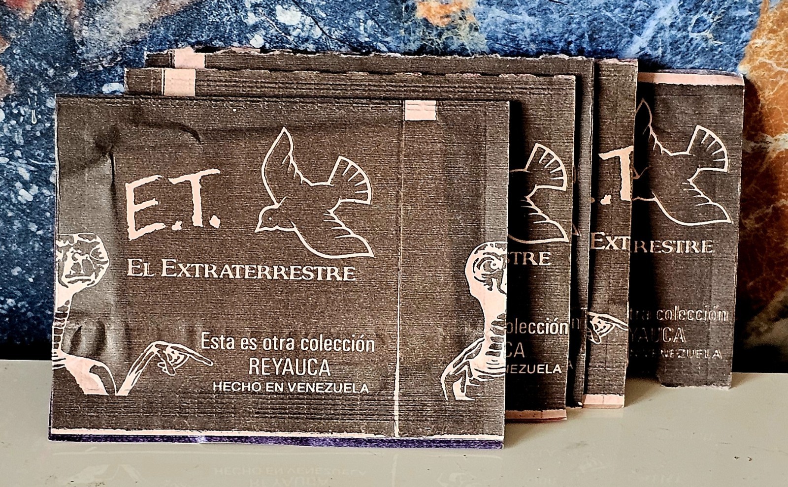 LOT 1982 E.T.  The Extra-Terrestrial  Sealed Sticker Pack Reyauca Venezuela RARE