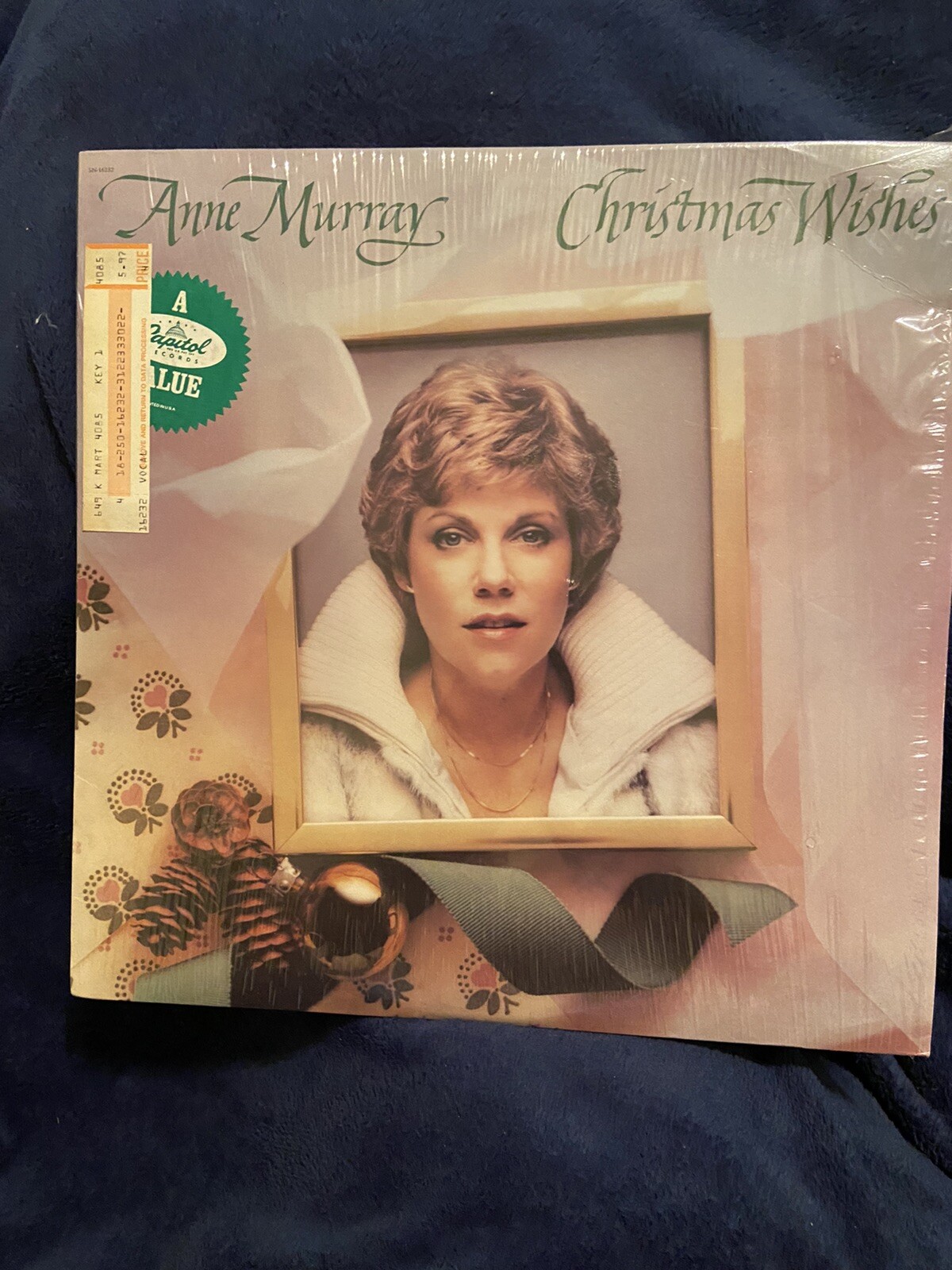 Anne Murray Christmas Wishes Vinyl Record Excellent Condition