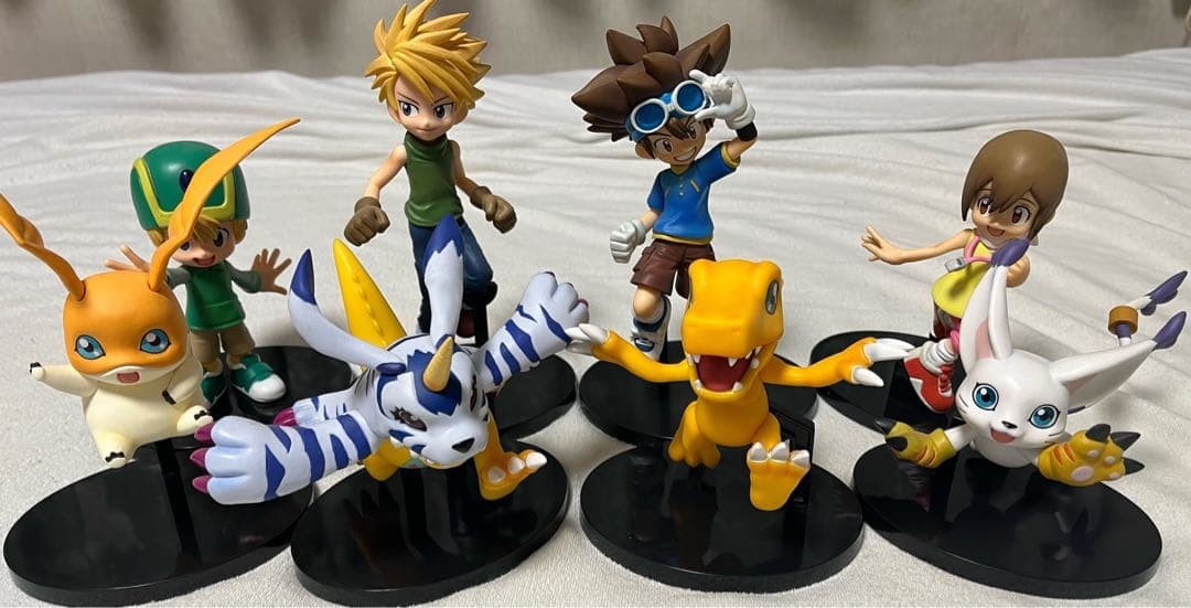 Set di 8 personaggi Digimon Adventure DXF Tai Matt T.K. Kari senza scatole