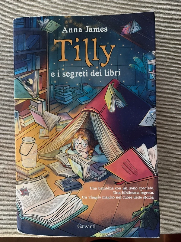Libro per ragazzi Tilly e i segreti dei libri