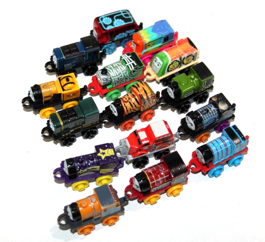 Trenini giocattolo Thomas and Friends mini micro piccoli da collezione scegli tu