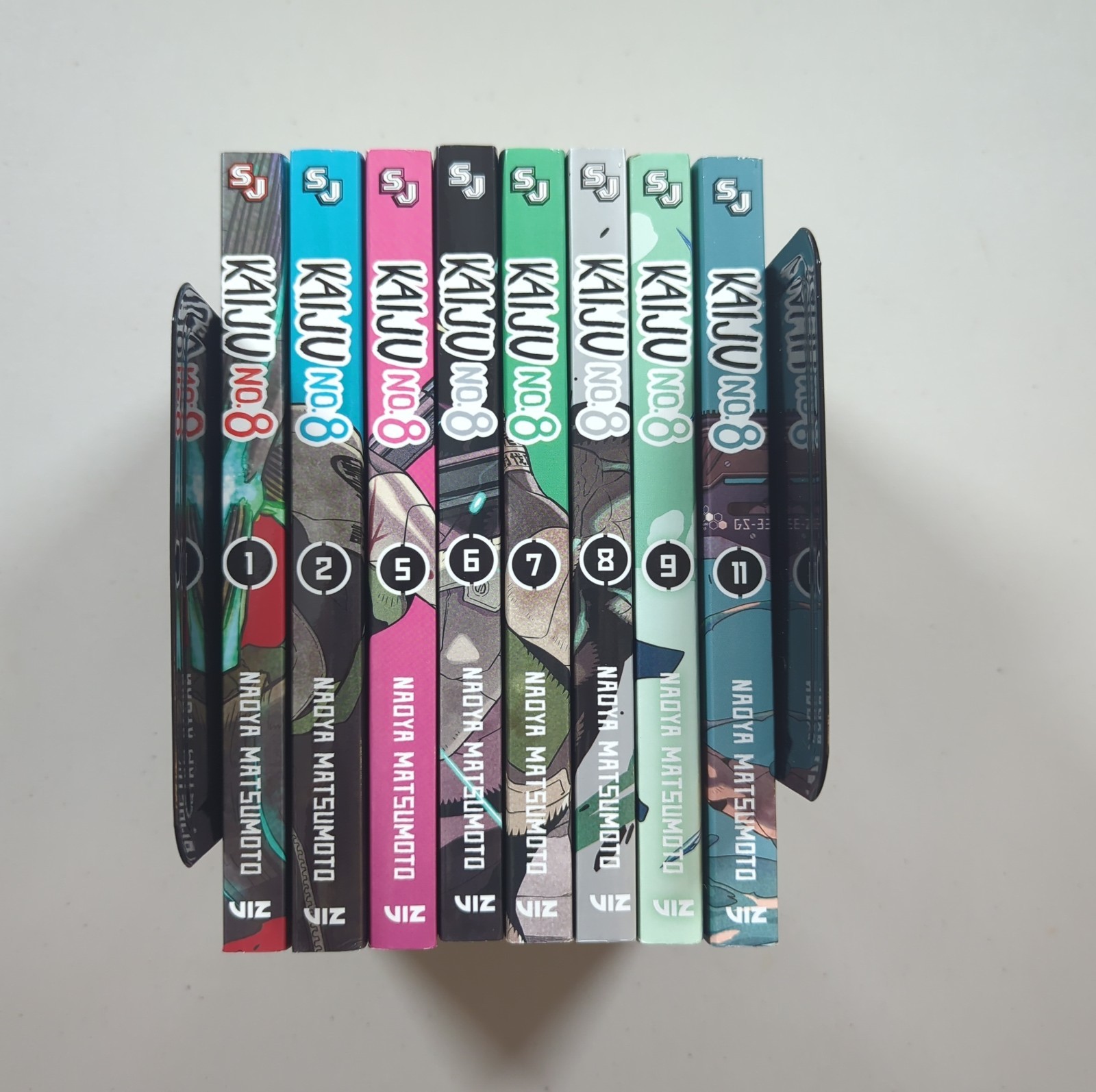 Kaiju n. 8 volumi 1 - 2, 5 - 9, 11, manga inglese, lotto di 8