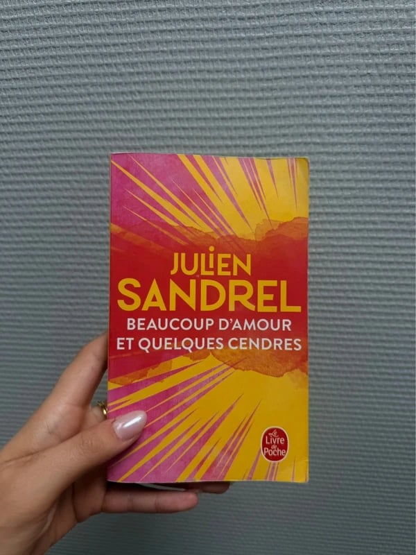 Beaucoup d’amour et quelques cendres