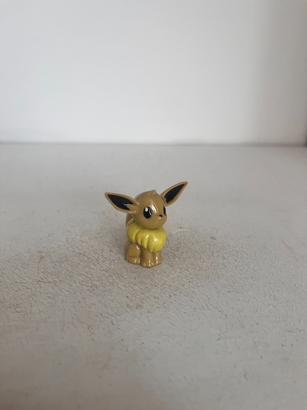 1999 ORIGINAL 2" POKEMON C.G.T.S.J TOMY EEVEE MINI TOY ACTION FIGURE NINTENDO