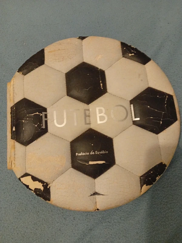 Livro "Futebol" Prefácio de Eusébio