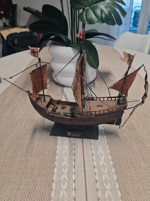 Maquette bateau La Pinta (Christophe Colomb) - Heller - Déjà montée