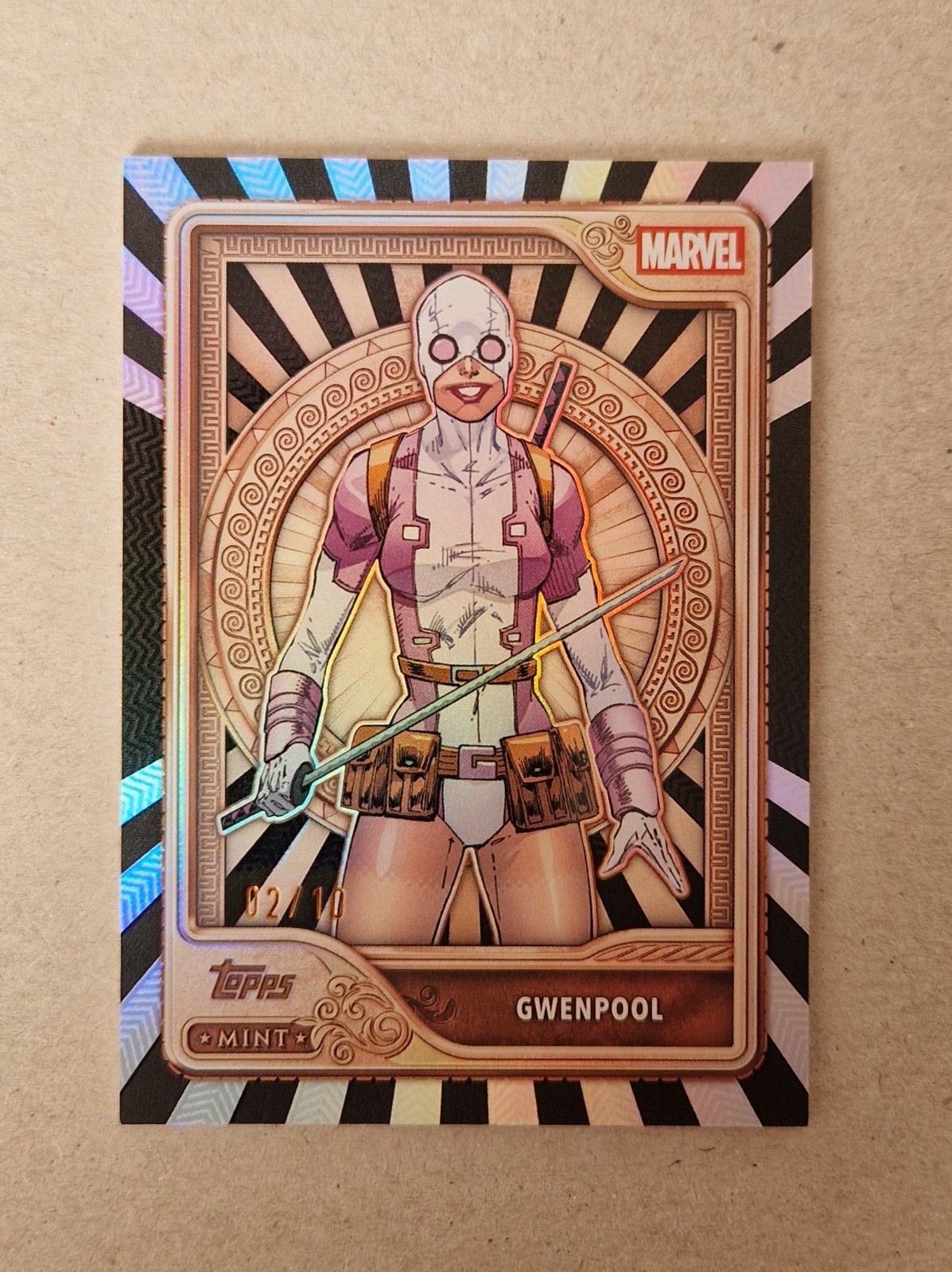 Gwenpool Black /10 Topps Marvel Mint #48 Broze Level Rare 2026