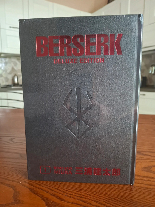 Berserk Deluxe Edition 1 - Kentaro Miura | Panini Comics