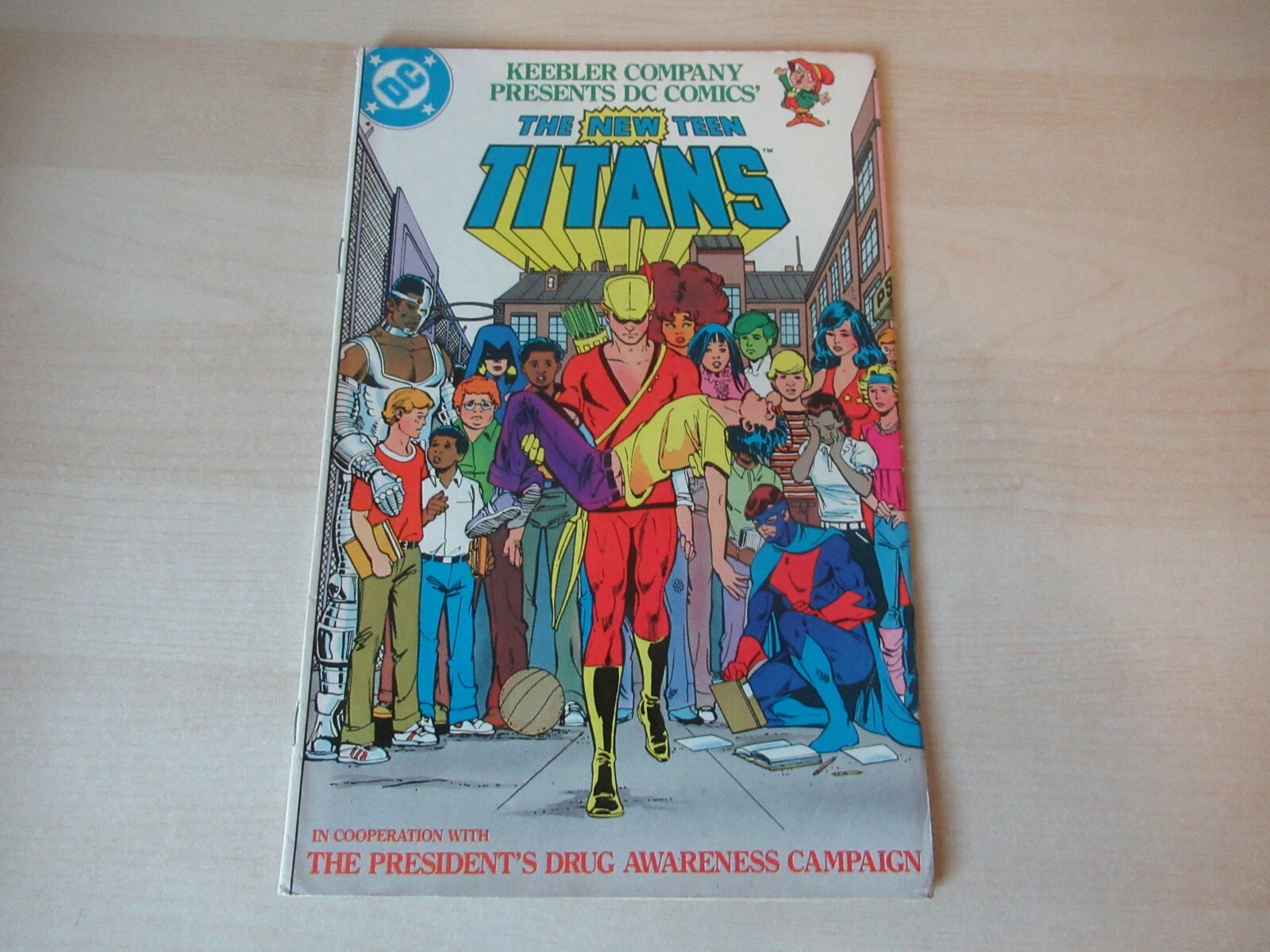 NEW TEEN TITANS DRUG AWARENESS CAMPAIGN KEEBLER GIVEAWAY HIGHER GRADE BRONZE AGE
