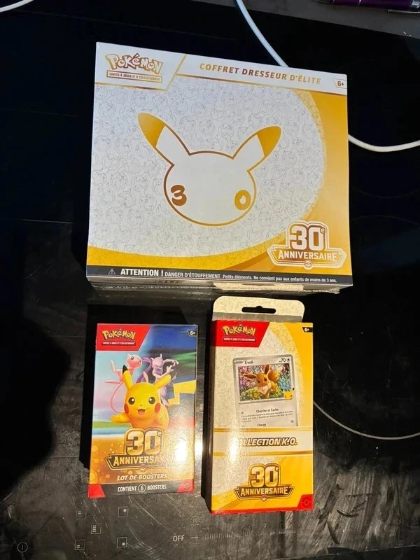 Lot Pokémon 30 anniversaire - Neuf scellé