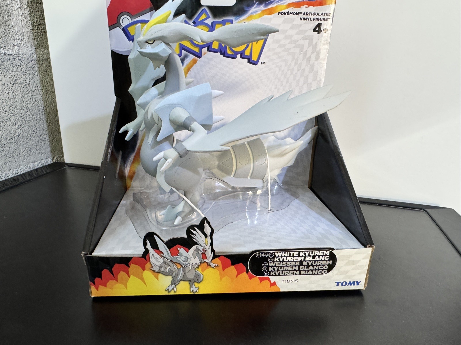 figurine articulée Tomy Pokémon White Kyurem blanc