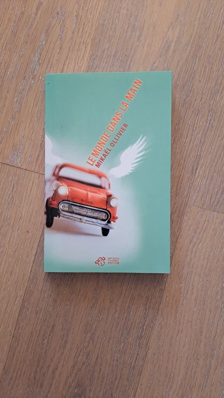 Livre Le monde dans la main