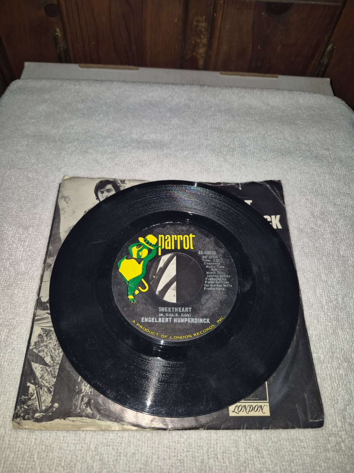Engelbert Humperdinck-SWEETHEART-45 W/PIC SLEEVE-London 45-40054-Exc Cond Record