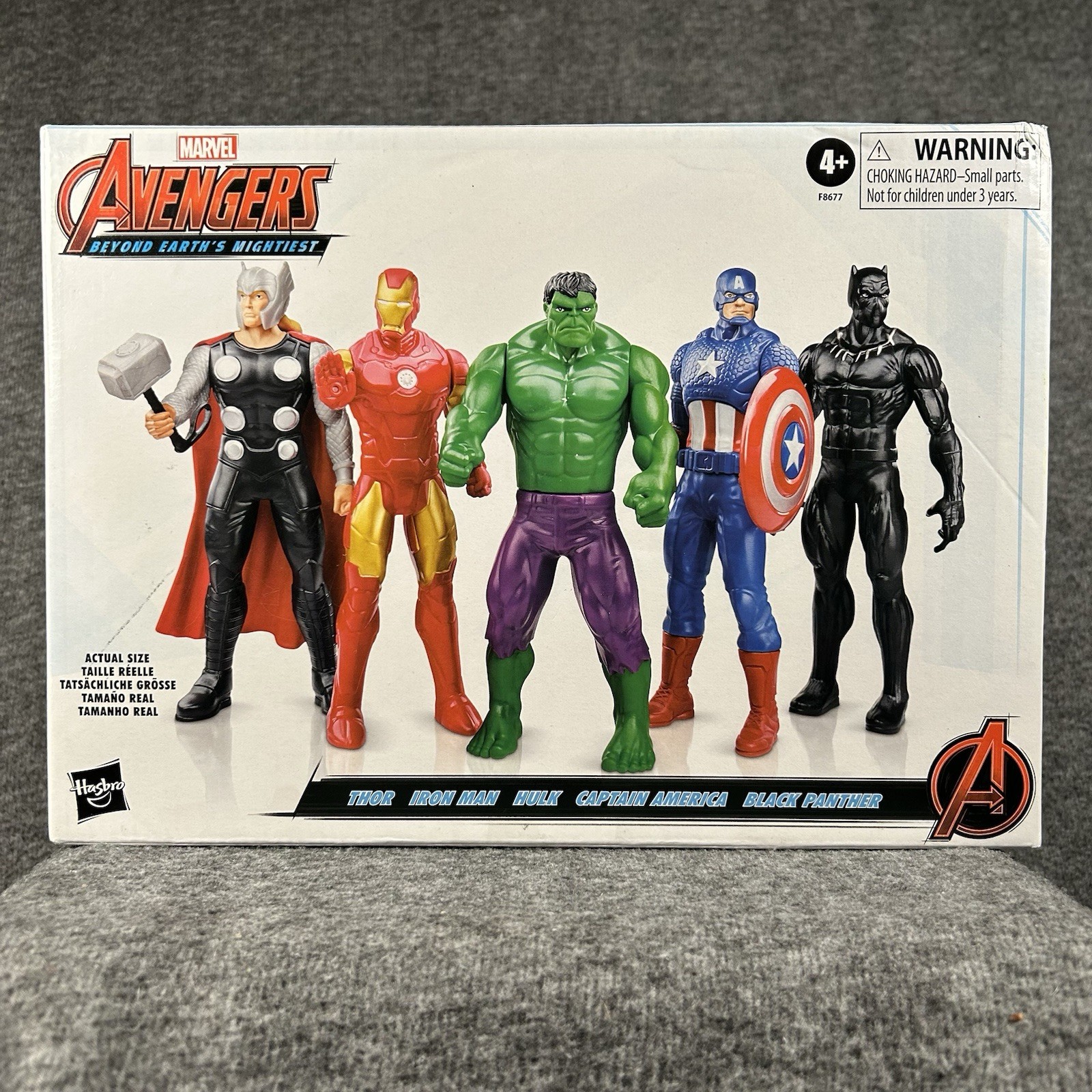 Cappellino nuovo con scatola Hasbro Marvel Avengers 5 pezzi Thor Iron Man Hulk America Black Panther