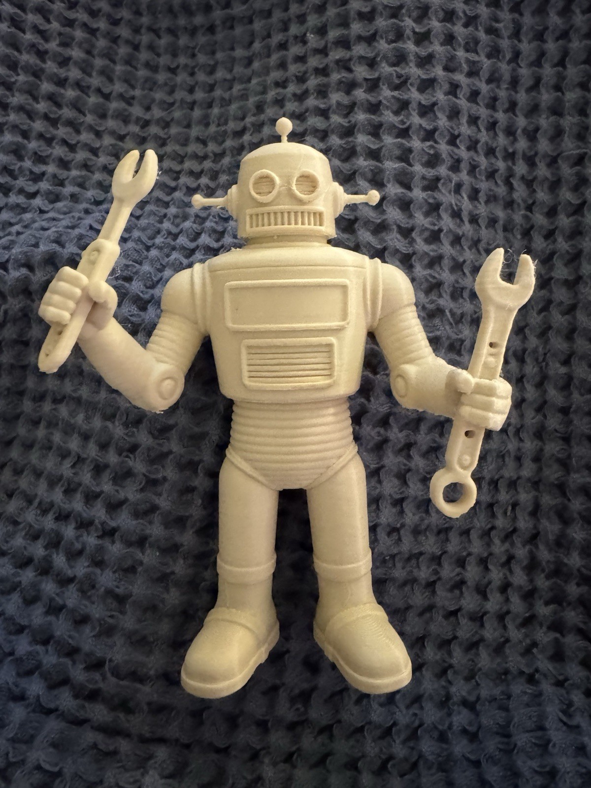 Robot Con Attrezzi Verniciabile Giocattolo 5"