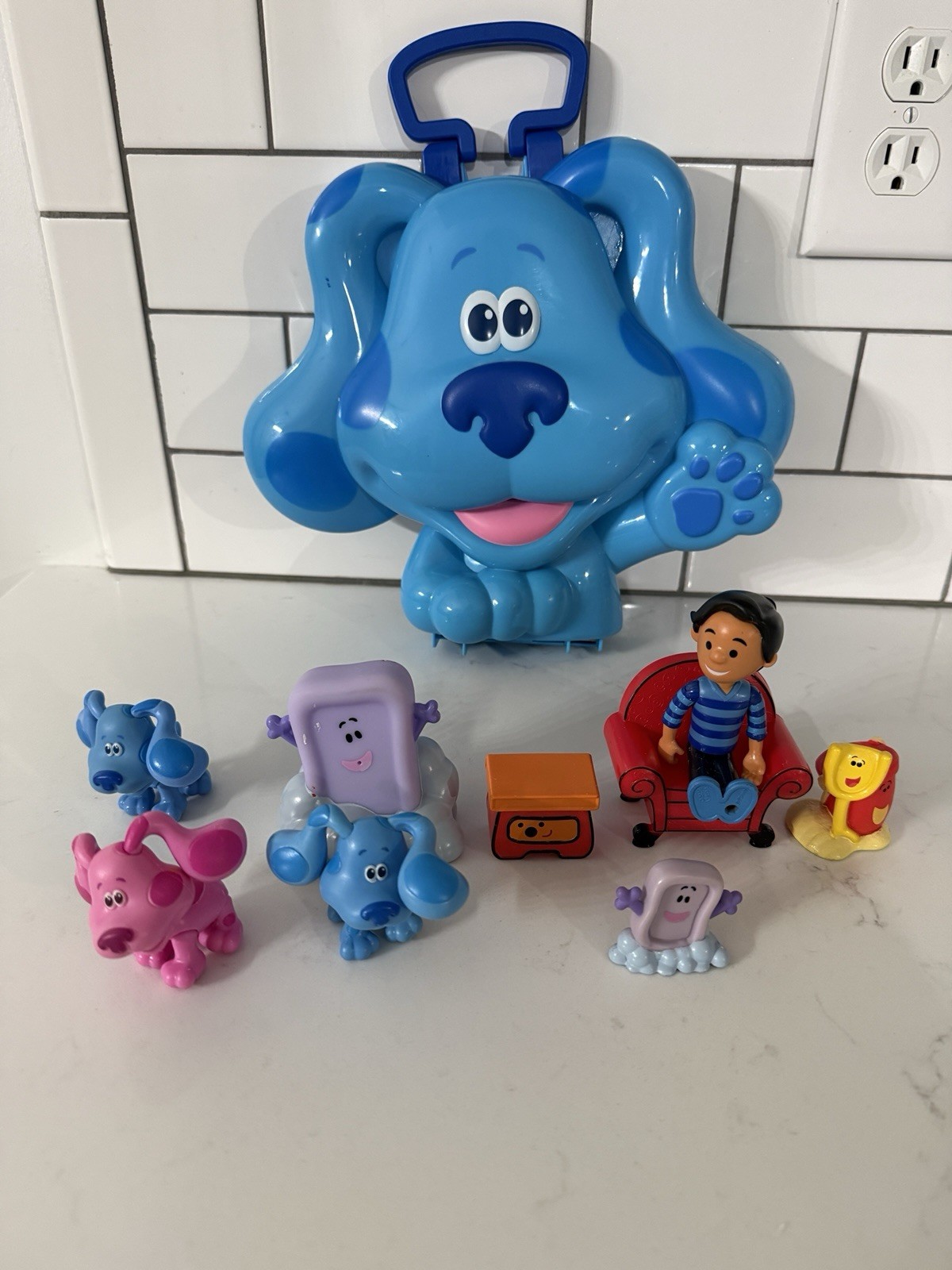 Astuccio Blue’s Clues & You Take-Along 2019 con 9 figurine basta giocare