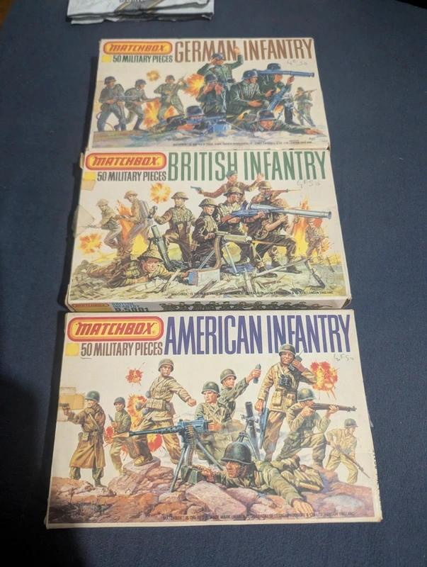 Matchbox infantry military pieces 3 boîtes