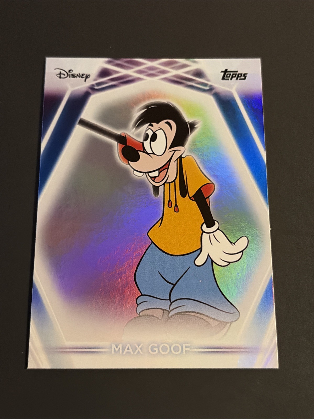 2026 Topps Disney Neon Rainbow Foil Max Goof #105