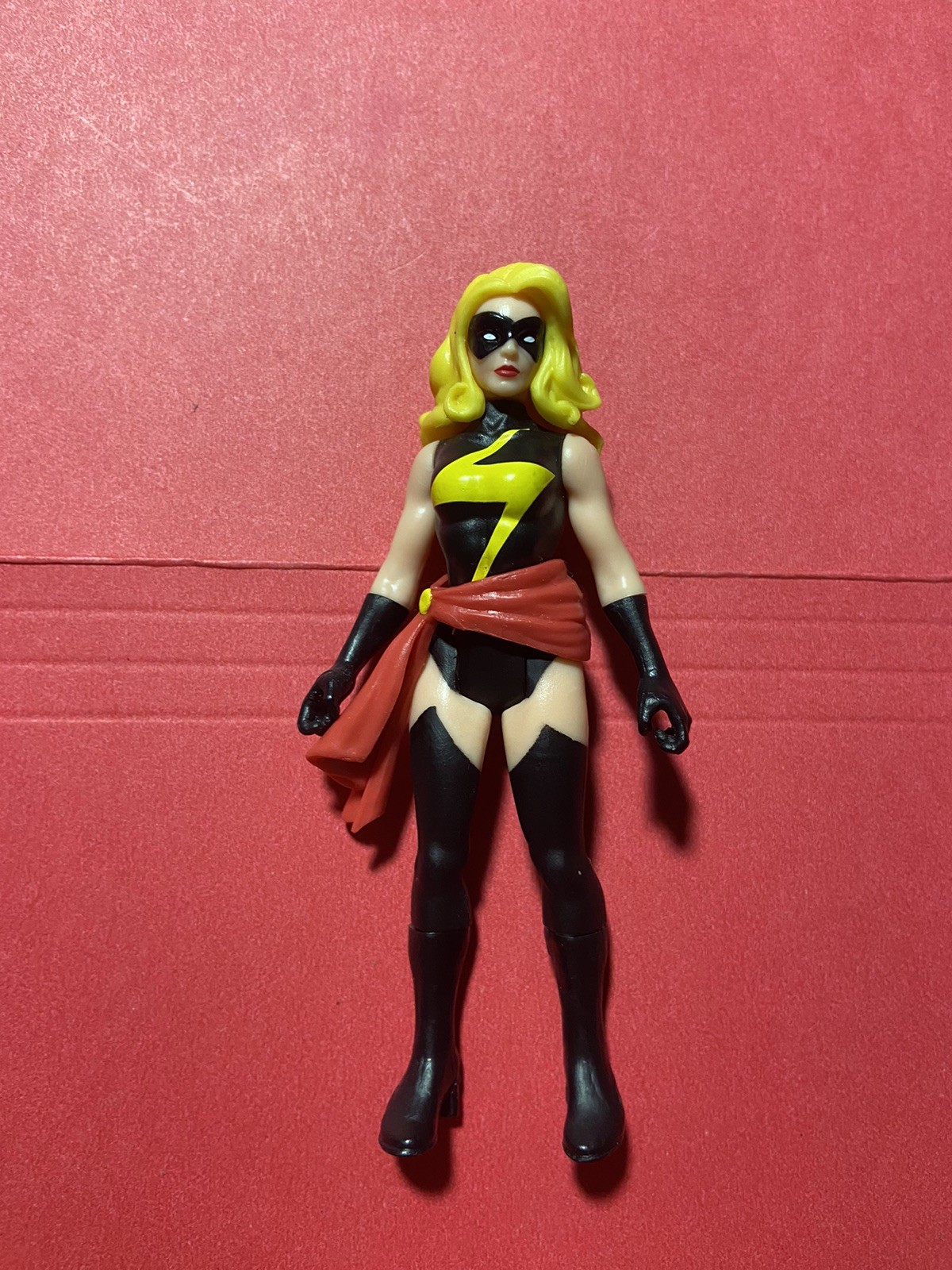 Marvel Legends Retro 3,75" Carol Danvers Hasbro Ms. Marvel Fantastici Quattro
