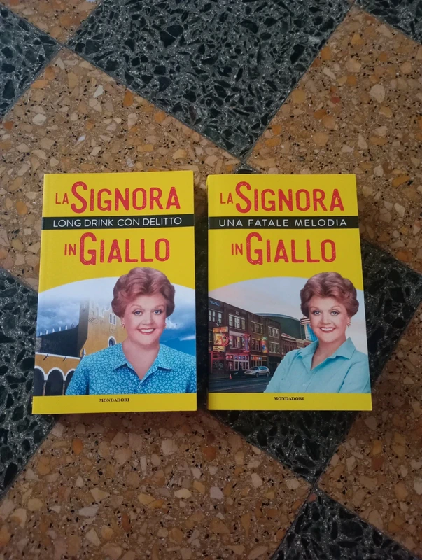 Lotto 2 libri La Signora in Giallo (Jessica Fletcher) - Incluso Primo Volume! Mondadori