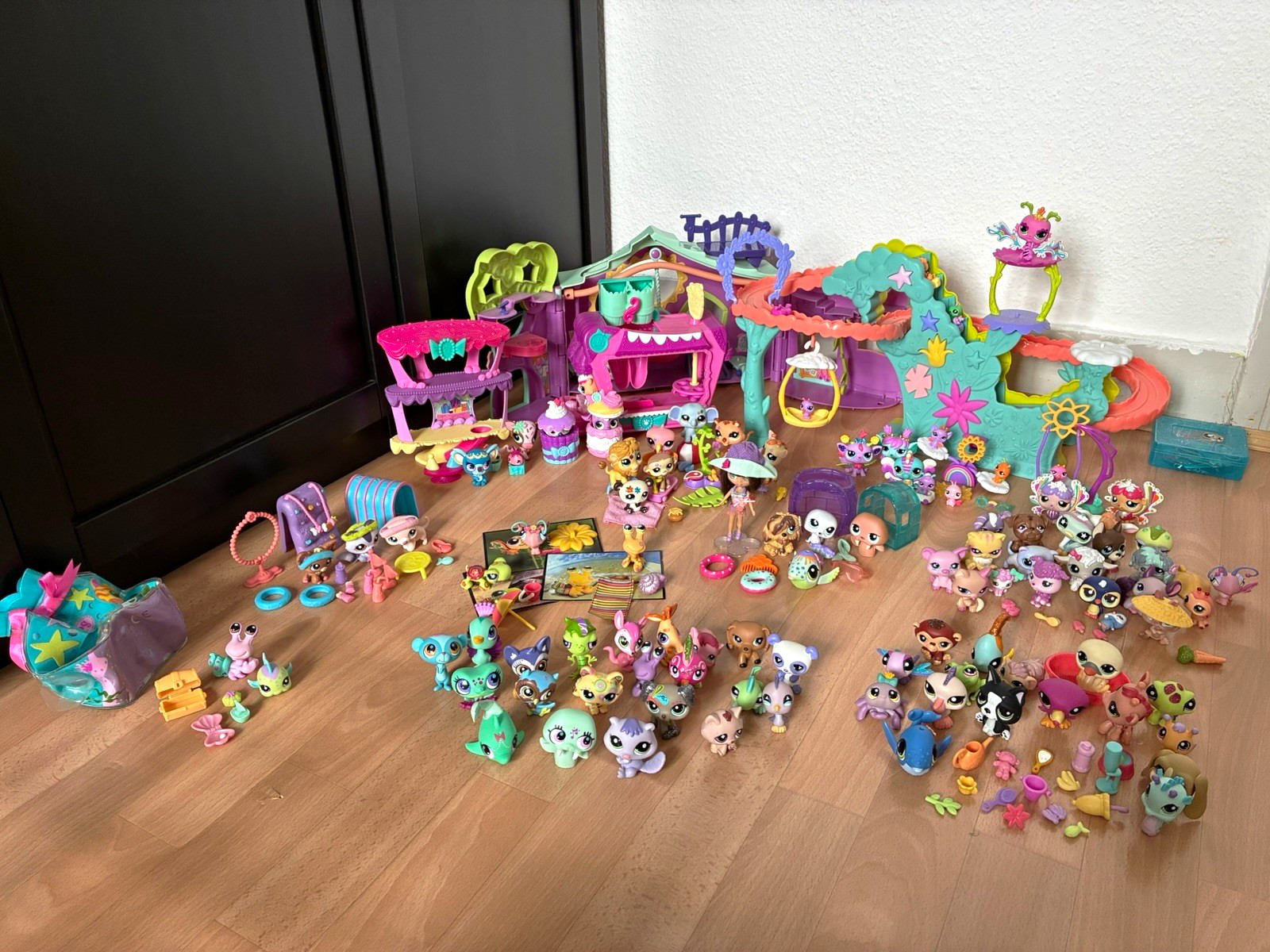 Vendo collezione completa Littlest Pet Shop LPS, tutti i set sono completi!