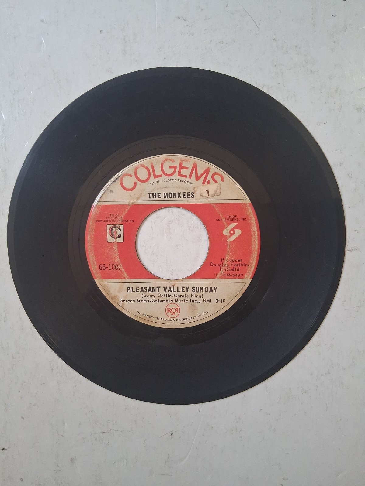 45 RPM The Monkees Pleasant Valley Sunday VG