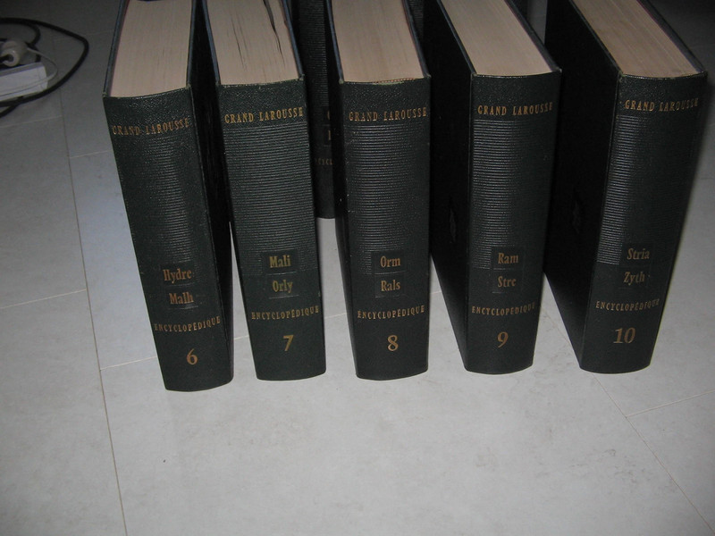 Grand Larousse Encyclopédique en 5 volumes
