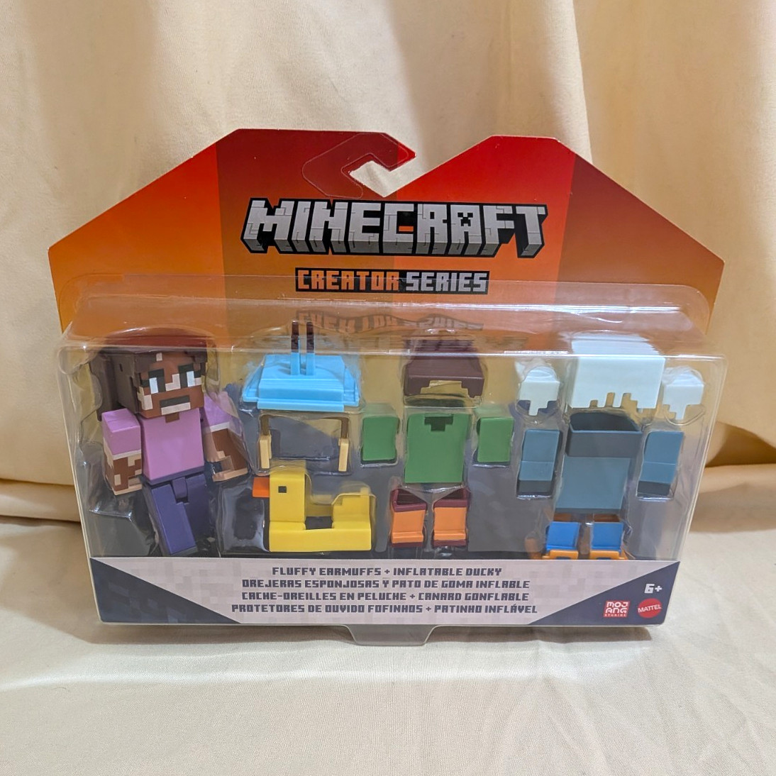 Mattel Minecraft Creator Series set in scatola con personaggi, anatra gonfiabile, paraorecchie
