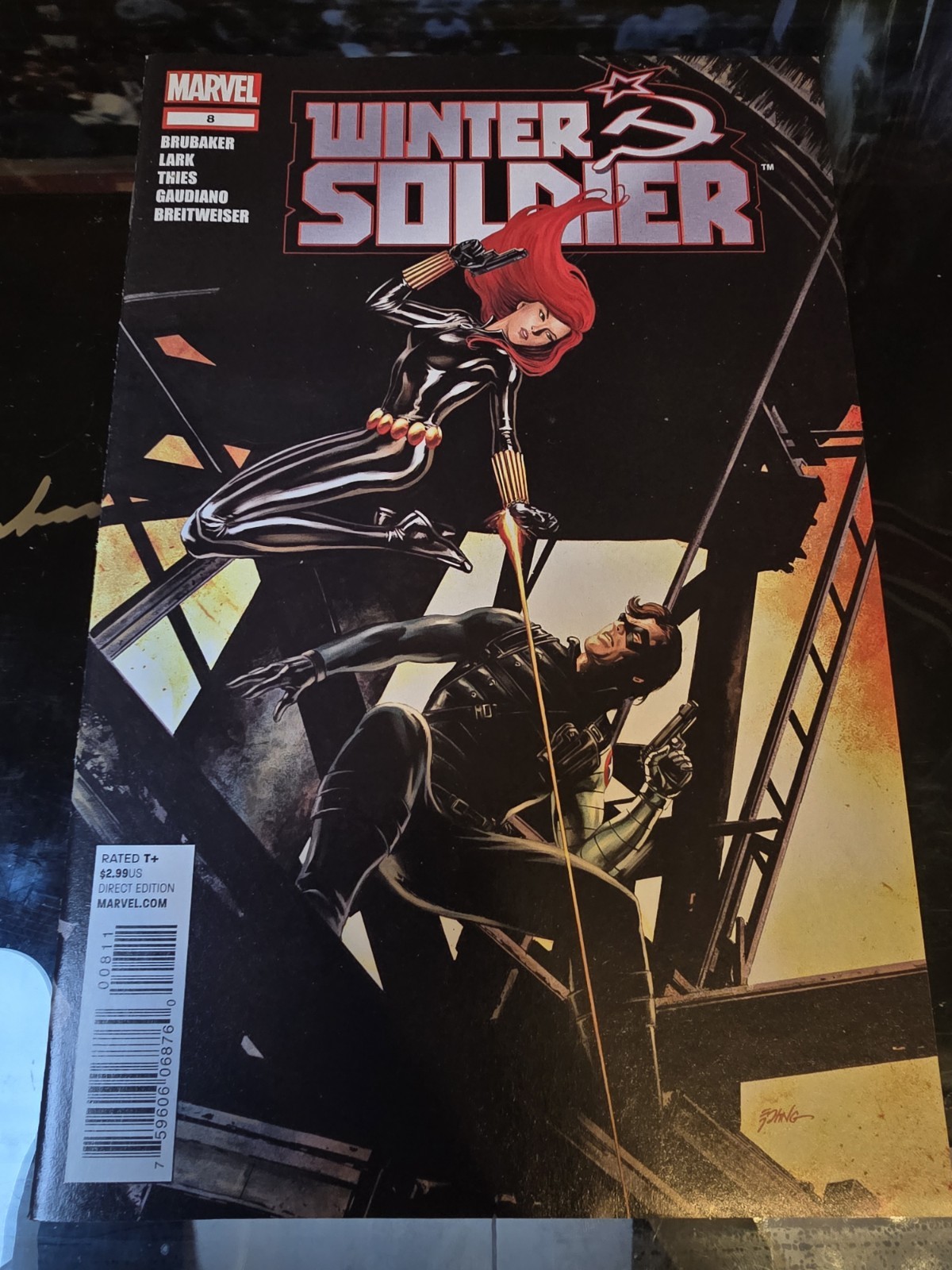 Soldato d'inverno #8 (2012) - Vedova Nera e Bucky Barnes - Marvel Comics