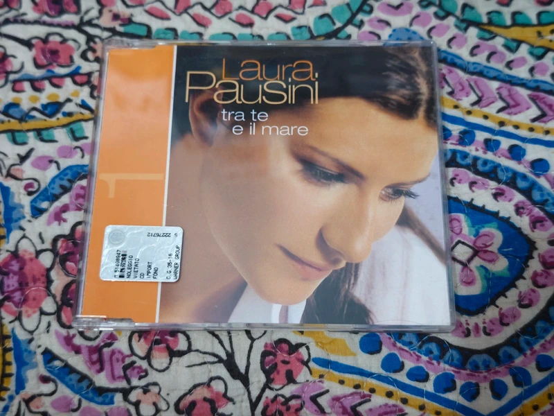 Laura Pausini single Tra te e il mare