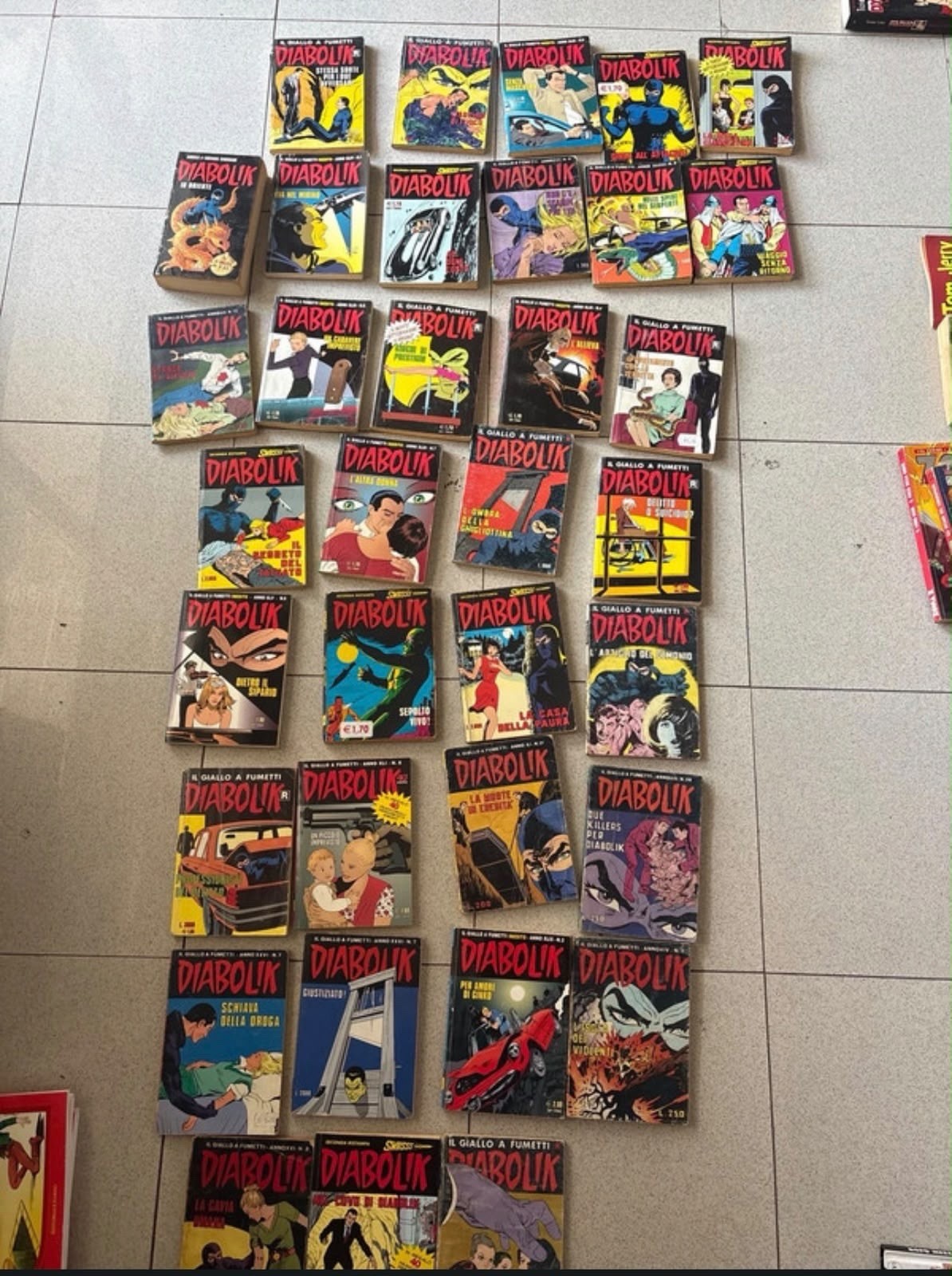 Diabolik lotto fumetti assortiti (pi�� numeri) 35 volumi.